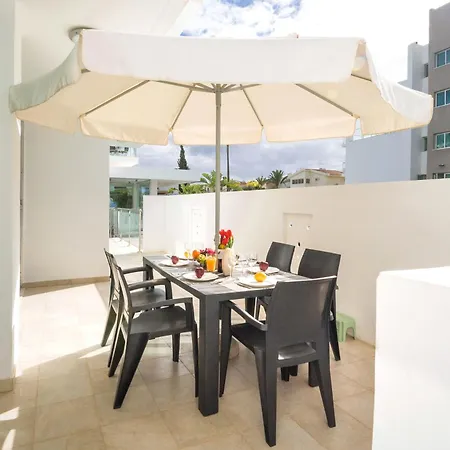Calypso - Coralli Beachfront *